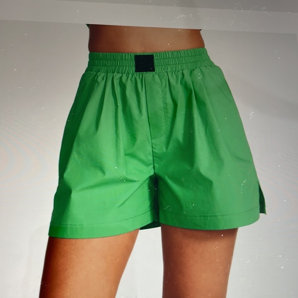 NWT STEVE MADDEN TISH GREEN HIGH RISE SHORTS